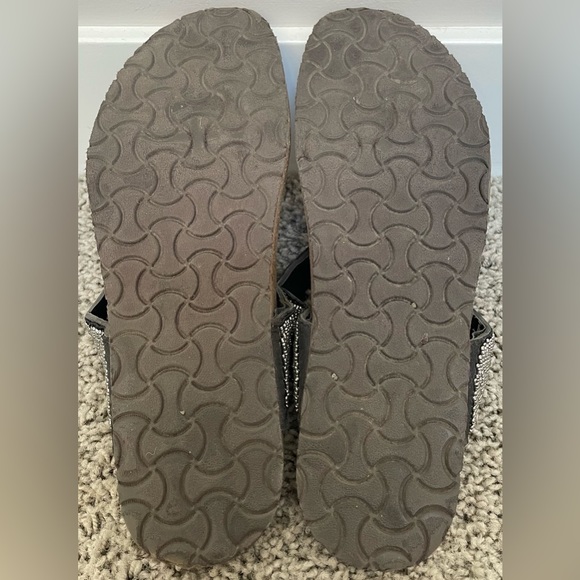 Nine West Beaded Sandals with Toe Bar - Picture 7 of 10